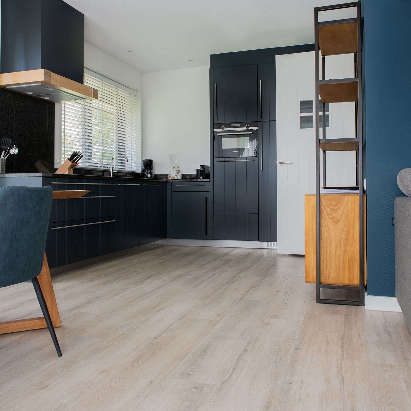 8140-1-1600×0-c-default