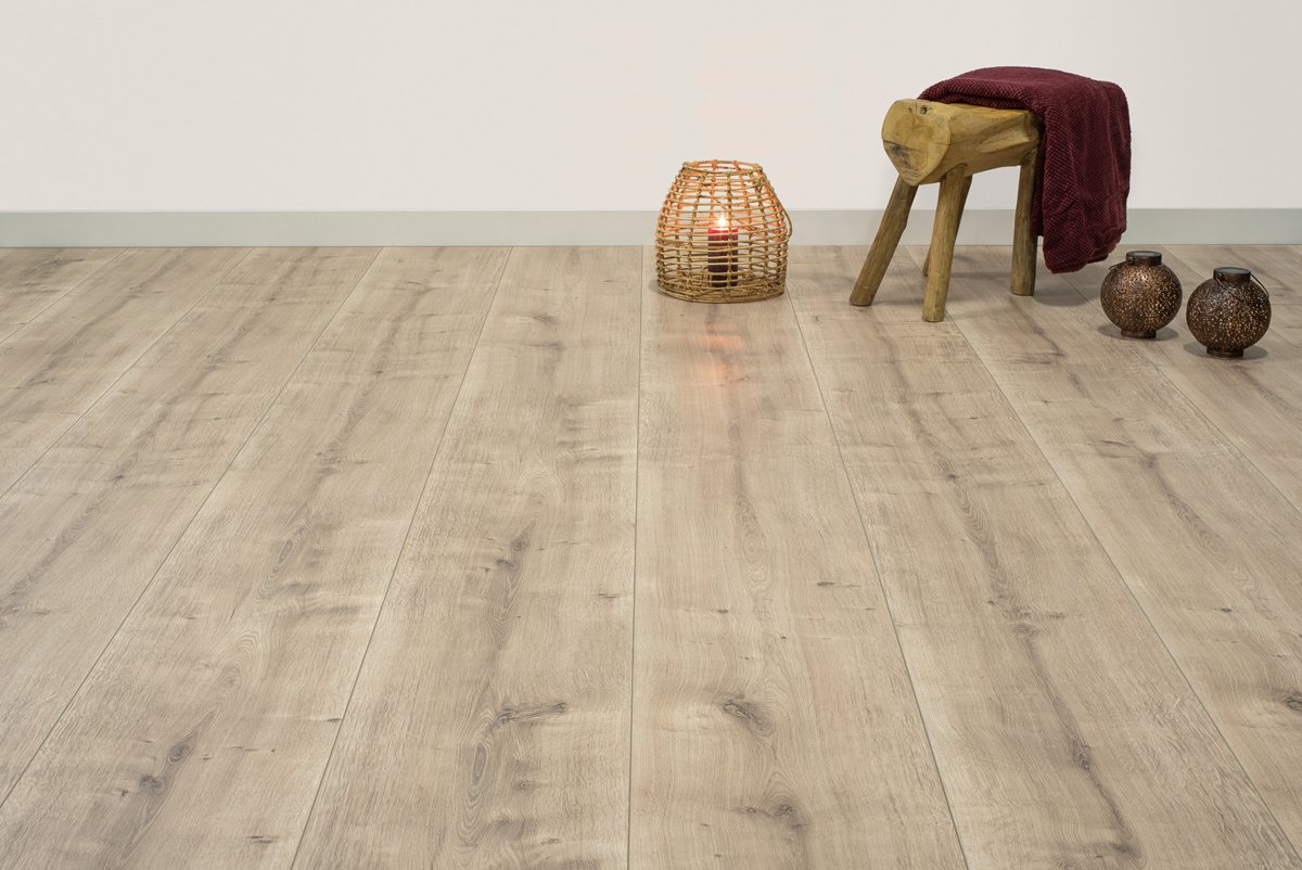 hybride_laminaat_landhuis_warmgrijze_eik_atmospheric.jpg